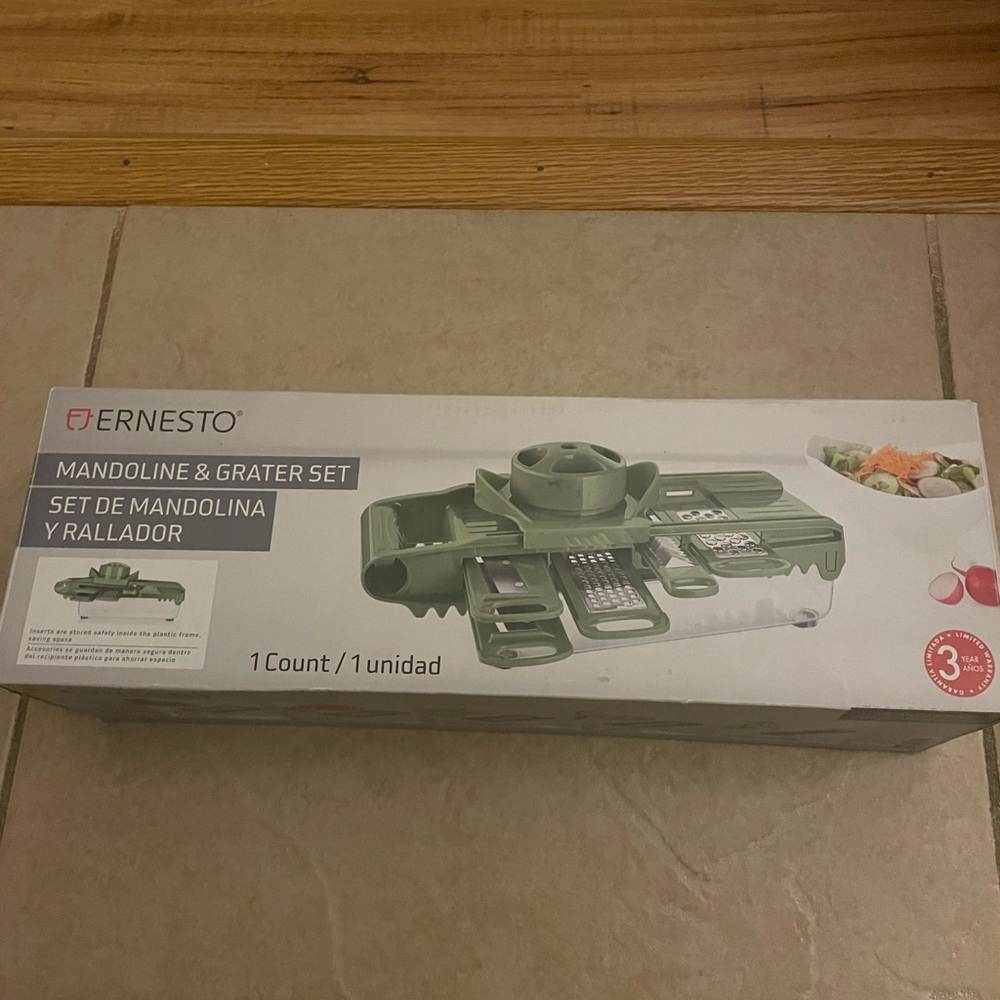 Green Mandoline & Grater Set